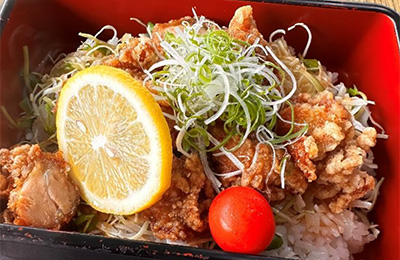揚げ鶏重